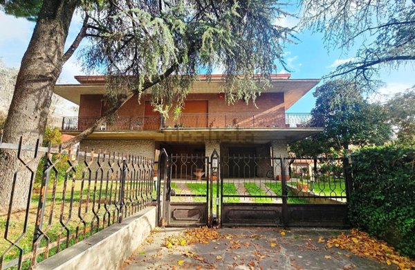 casa indipendente in vendita a Perugia in zona Ponte Valleceppi