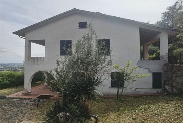 casa indipendente in vendita a Perugia in zona L'Olmo