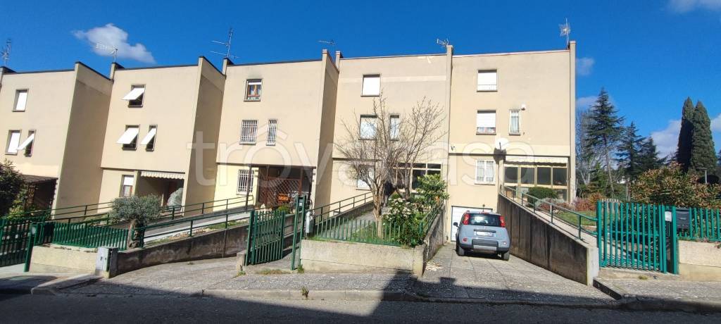 casa indipendente in vendita a Perugia