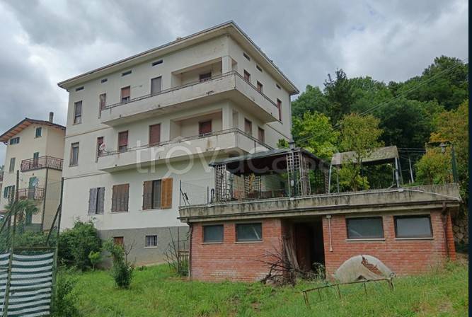 casa indipendente in vendita a Perugia in zona Parlesca