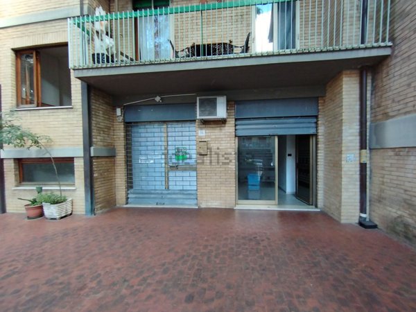 ufficio in vendita a Perugia in zona Madonna Alta