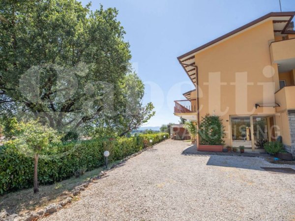 casa indipendente in vendita a Perugia in zona Ponte Valleceppi