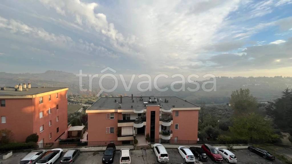 appartamento in vendita a Perugia in zona Montelaguardia