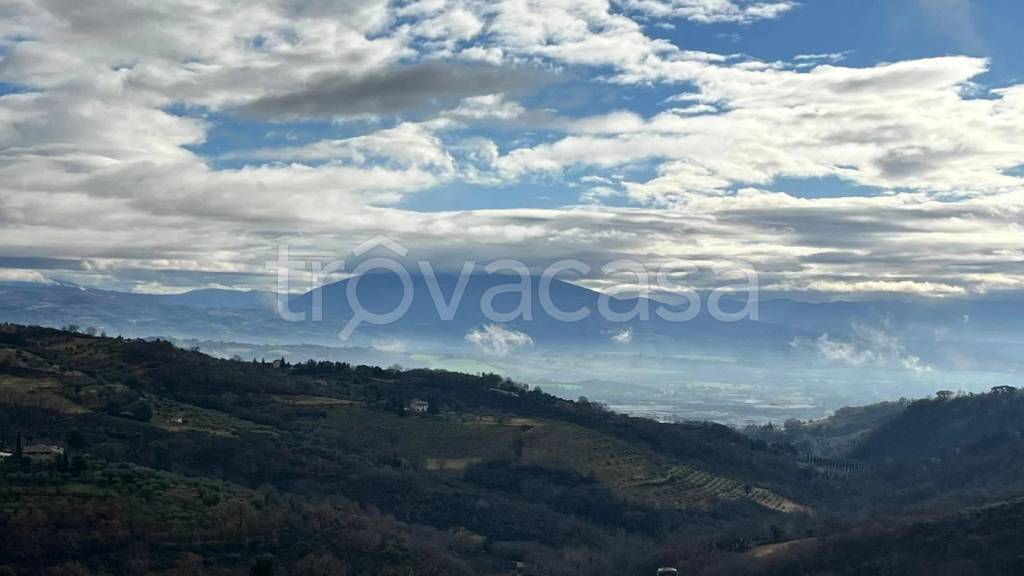 appartamento in vendita a Perugia in zona Montelaguardia