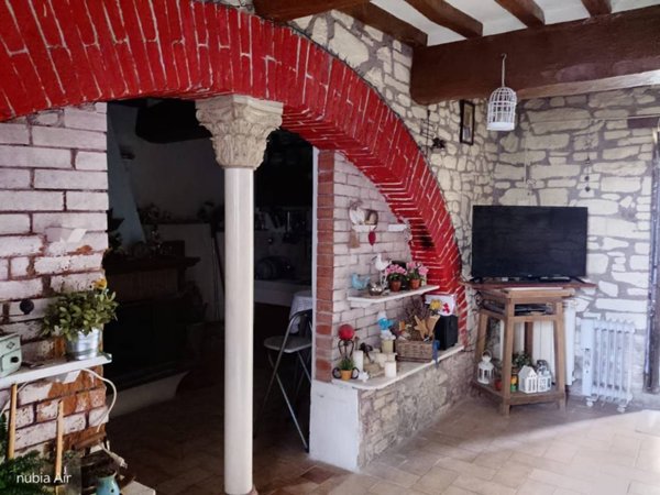 casa indipendente in vendita a Perugia in zona Villa Pitignano