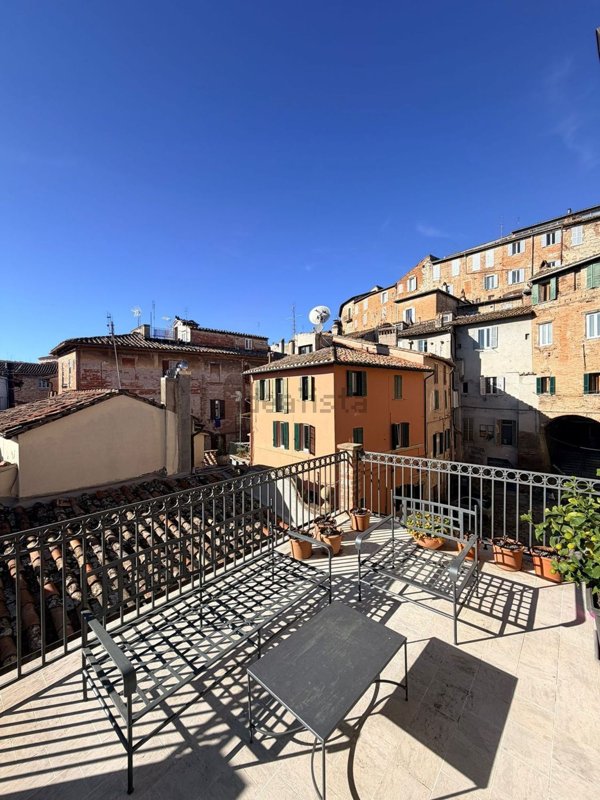 appartamento in vendita a Perugia in zona Centro Città