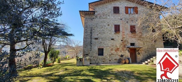 casa indipendente in vendita a Perugia in zona Centro Città