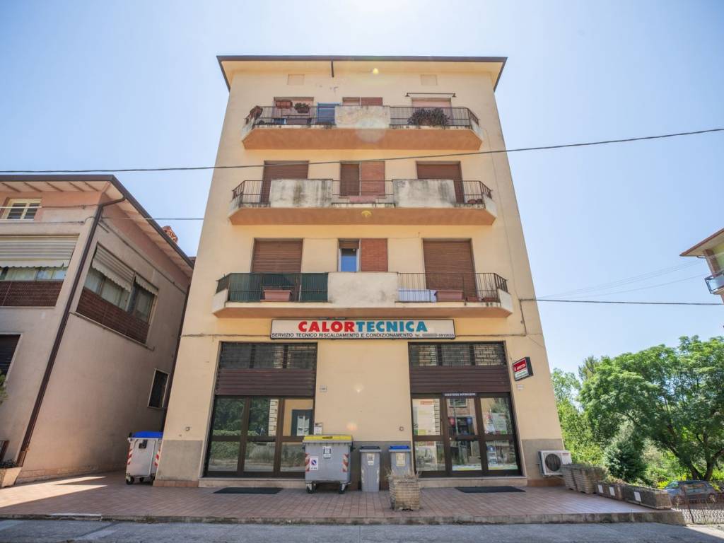 negozio in vendita a Perugia in zona Ponte Felcino