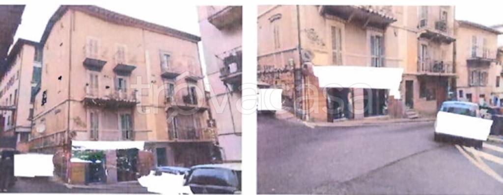 negozio in vendita a Perugia in zona Monteluce