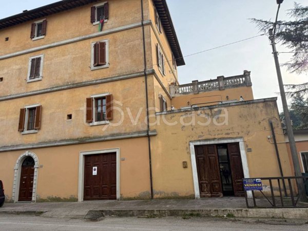 negozio in vendita a Perugia in zona Colombella