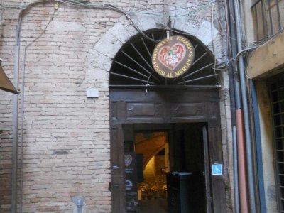 negozio in vendita a Perugia in zona Centro Città