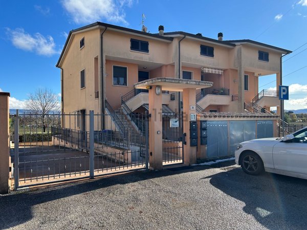 appartamento in vendita a Perugia in zona Collestrada