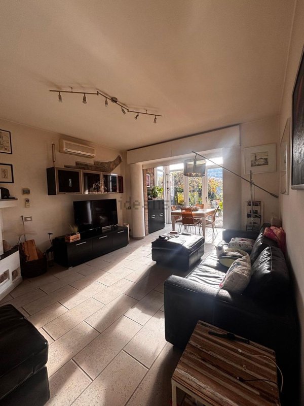 casa indipendente in vendita a Perugia in zona Centro Città