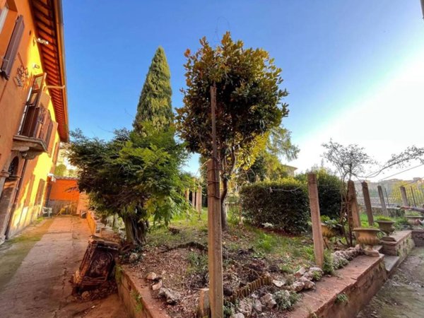 casa indipendente in vendita a Perugia in zona Centro Città