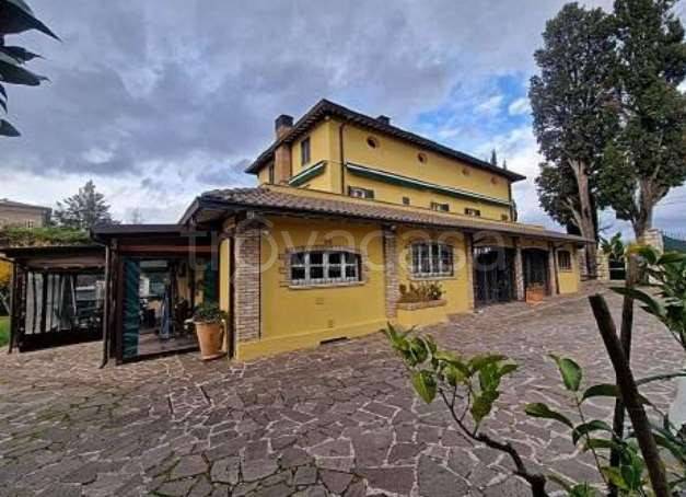 casa indipendente in vendita a Perugia