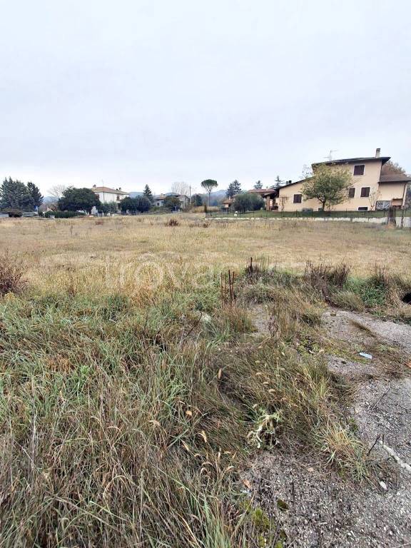 casa indipendente in vendita a Perugia in zona Parlesca