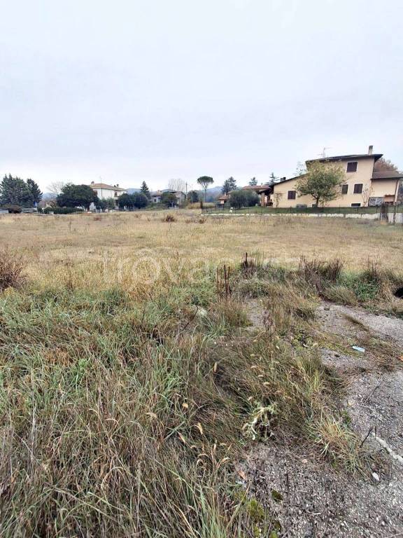 casa indipendente in vendita a Perugia in zona Parlesca