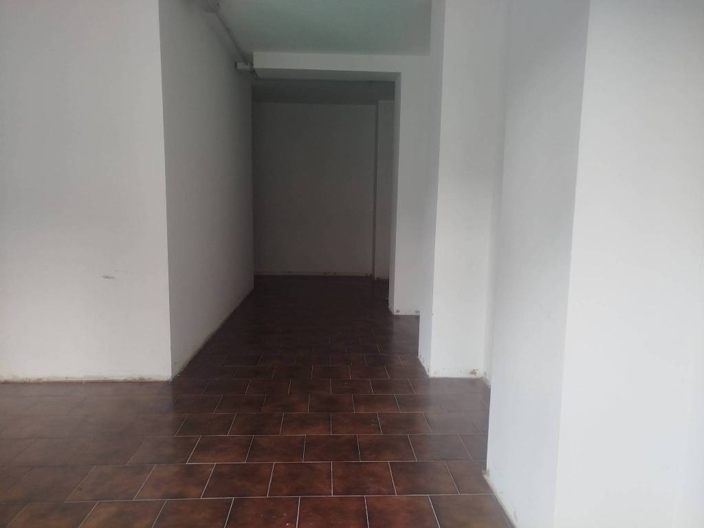 negozio in vendita a Perugia in zona Stazione