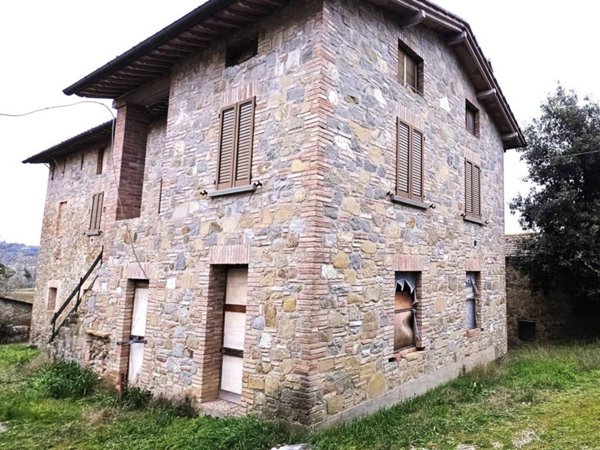 casa indipendente in vendita a Perugia in zona Castel del Piano