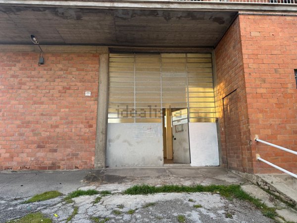 ufficio in vendita a Perugia in zona Prepo