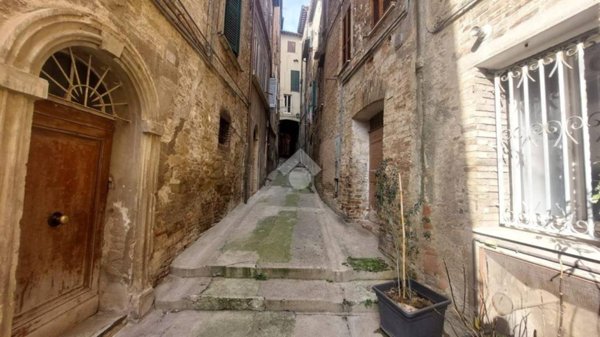 appartamento in vendita a Perugia in zona Centro Città