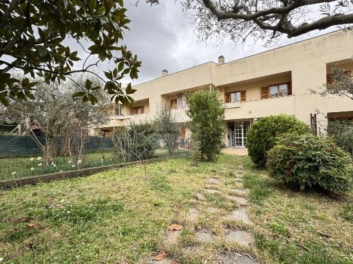 casa indipendente in vendita a Perugia in zona Prepo