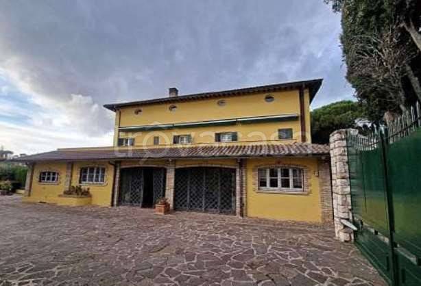 casa indipendente in vendita a Perugia
