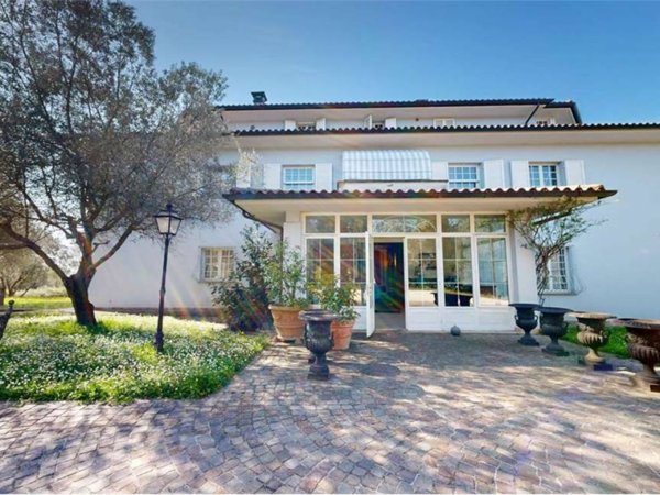 casa indipendente in vendita a Perugia in zona Collestrada