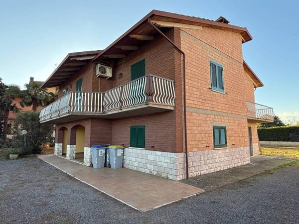 casa indipendente in vendita a Perugia in zona San Martino in Colle