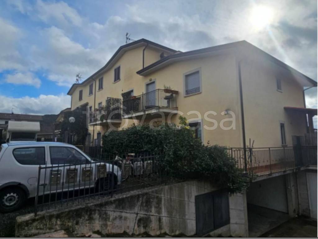 appartamento in vendita a Perugia in zona Parlesca