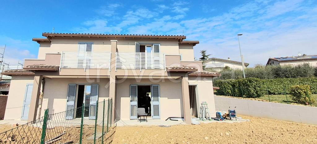 casa indipendente in vendita a Perugia in zona Colombella