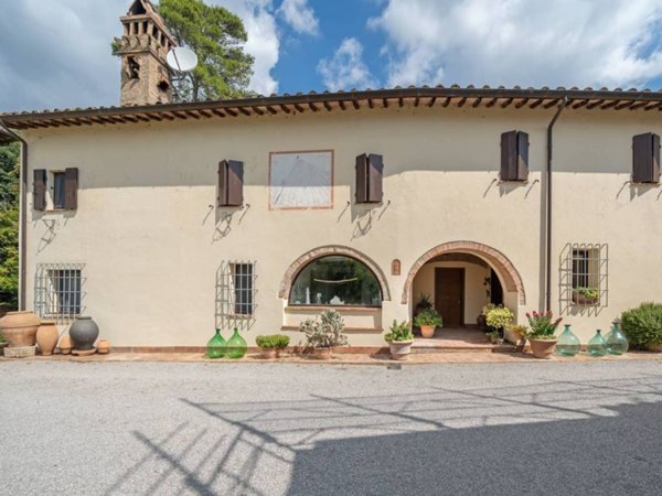 casa indipendente in vendita a Perugia in zona Lacugnano