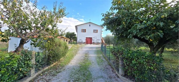 appartamento in vendita a Perugia in zona Piccione