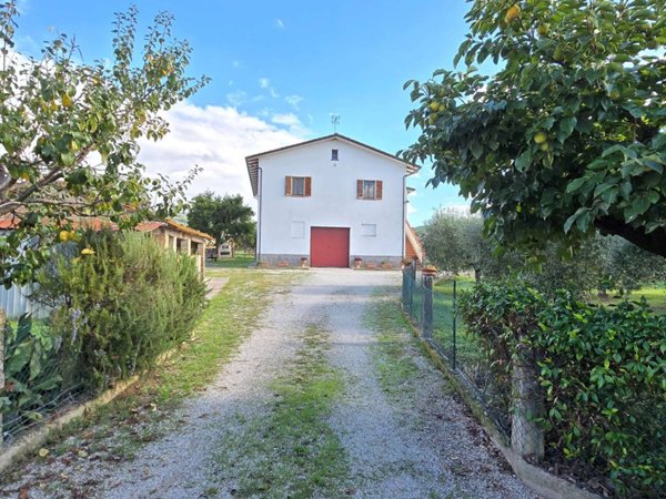 appartamento in vendita a Perugia in zona Piccione