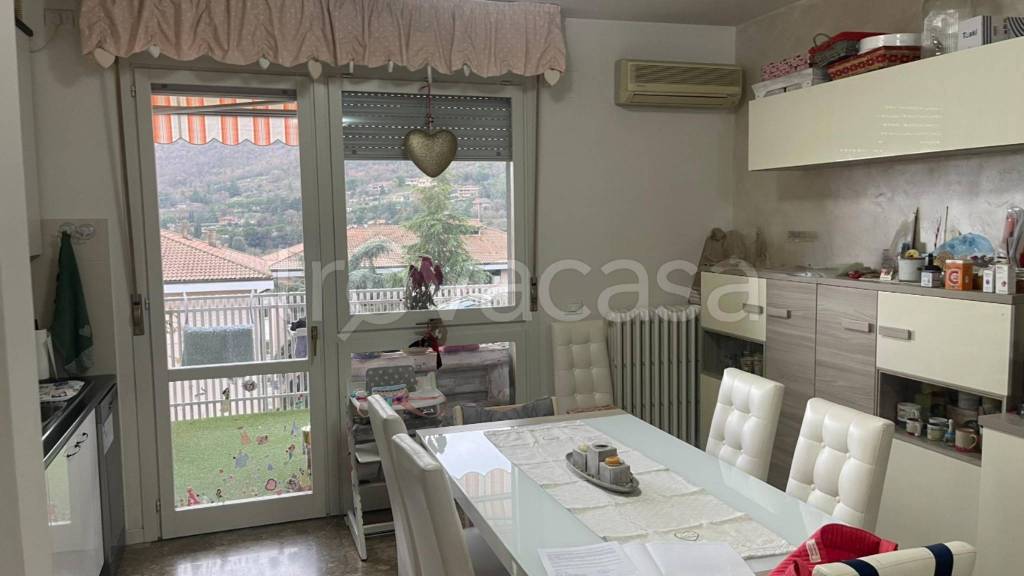 appartamento in vendita a Perugia in zona Ferro di Cavallo