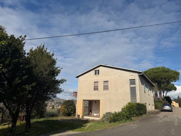 casa indipendente in vendita a Perugia in zona Ponte Valleceppi