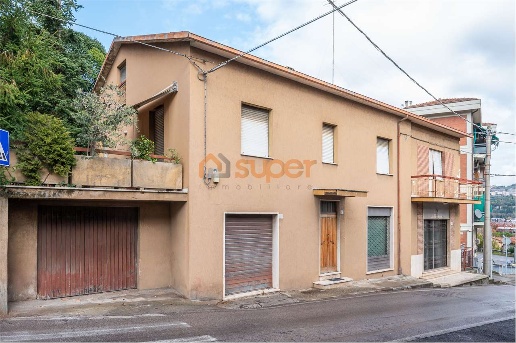 casa indipendente in vendita a Perugia in zona Ferro di Cavallo