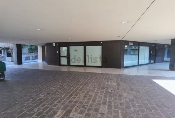 ufficio in vendita a Perugia in zona Madonna Alta