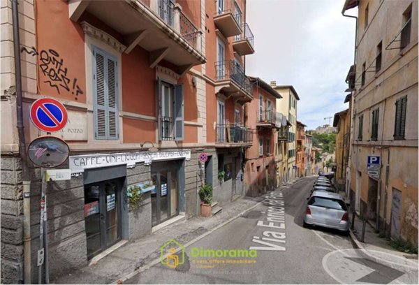 negozio in vendita a Perugia in zona Centro Città