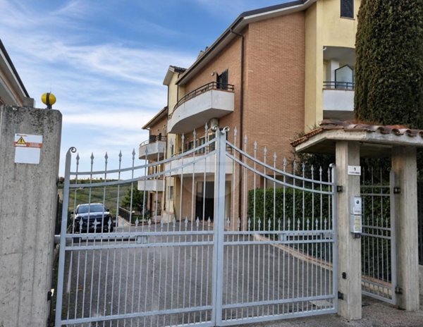 appartamento in vendita a Perugia in zona Fontignano