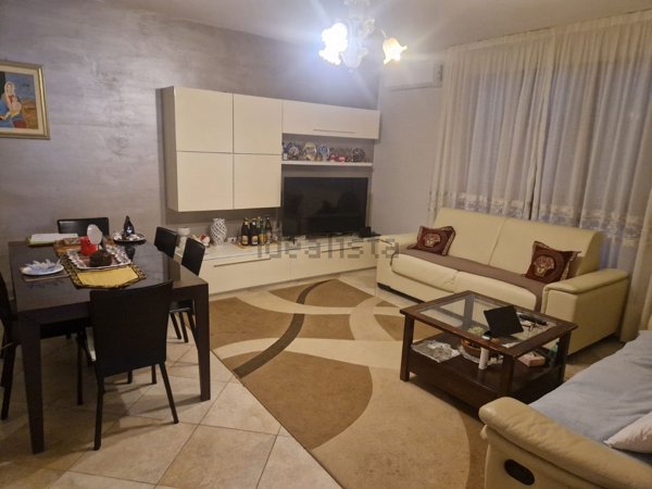 casa indipendente in vendita a Perugia in zona Collestrada