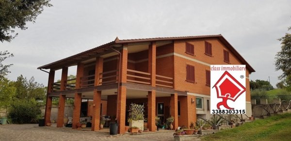 casa indipendente in vendita a Perugia in zona Pila