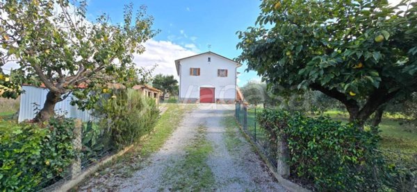 casa indipendente in vendita a Perugia in zona Colombella