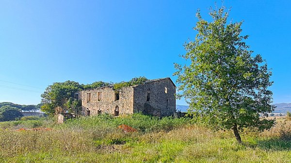 casale in vendita a Perugia in zona Mugnano