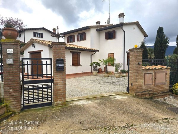 casa indipendente in vendita a Perugia in zona San Giovanni del Pantano