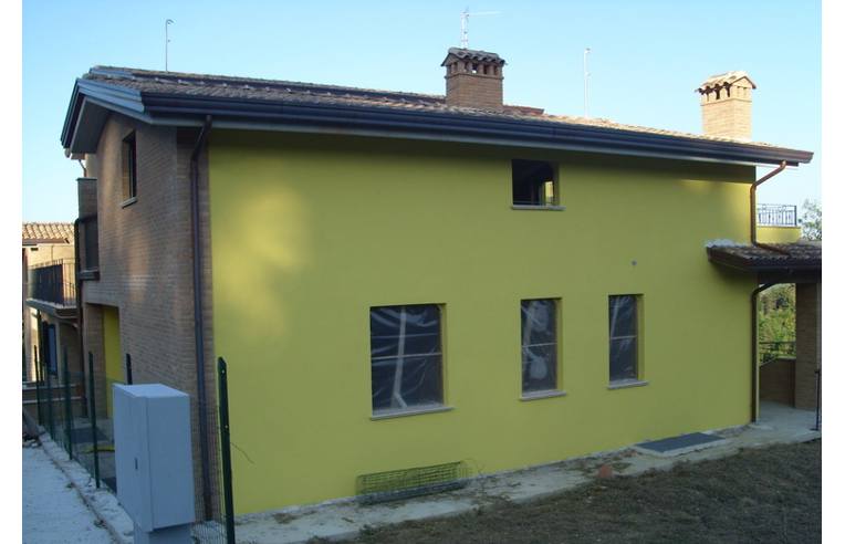 casa indipendente in vendita a Perugia in zona Cordigliano