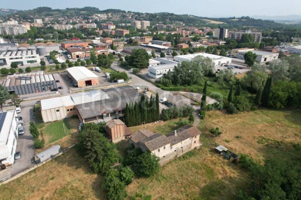 casa indipendente in vendita a Perugia in zona Ponte San Giovanni