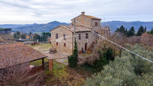 casa indipendente in vendita a Perugia in zona Ramazzano