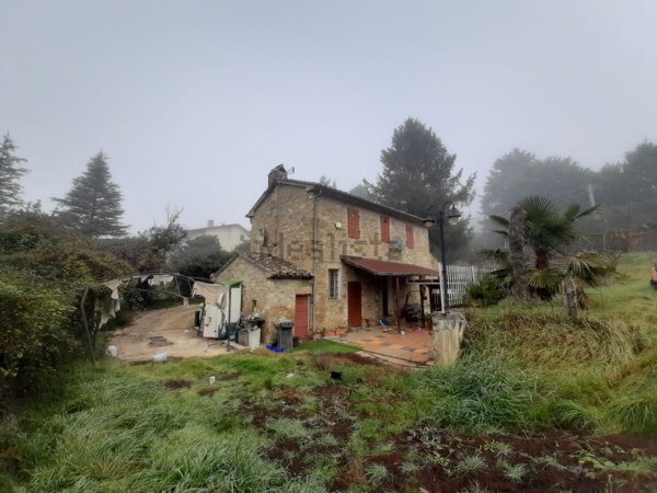 casa indipendente in vendita a Perugia