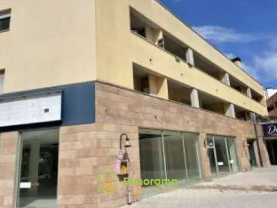 negozio in vendita a Perugia in zona L'Olmo